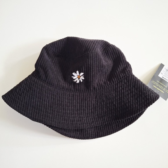 NWT Black Terrycloth Flower Bucket Hat Women's OS Boho Beachy Streetwear - Picture 2 of 7